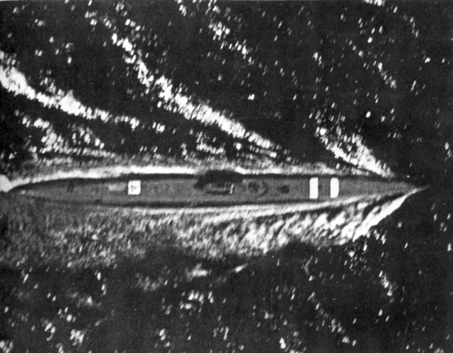 Le RO-100 près de Rabaul en Mars 1943 (© National Archives, 80-G-63995)