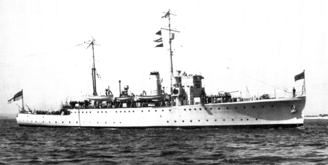 H.M.S. Penzance en Mai 1938 (© Wright & Logan)