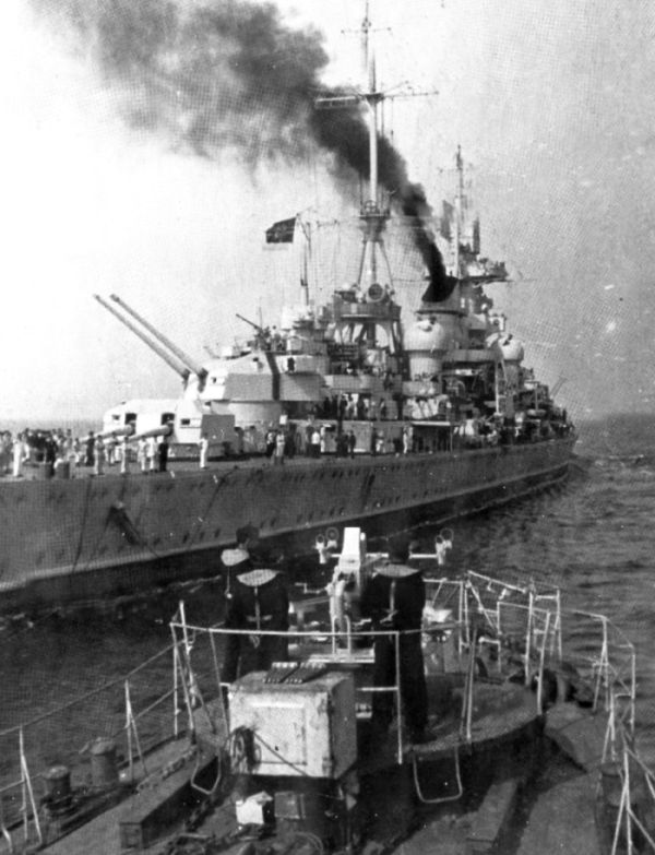 Le Prinz Eugen vu du T21
